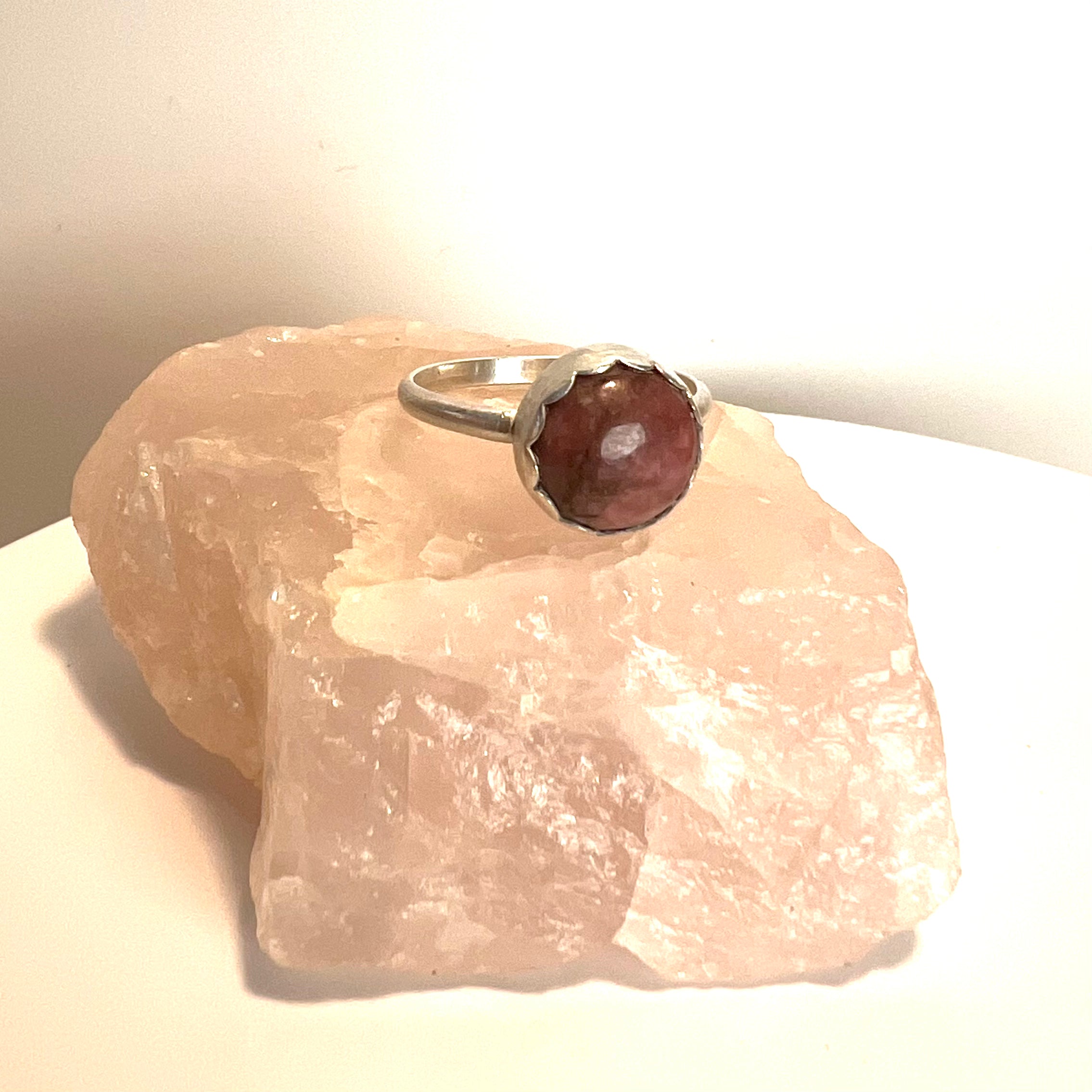 Full Stop Scalloped Rhodonite Ring